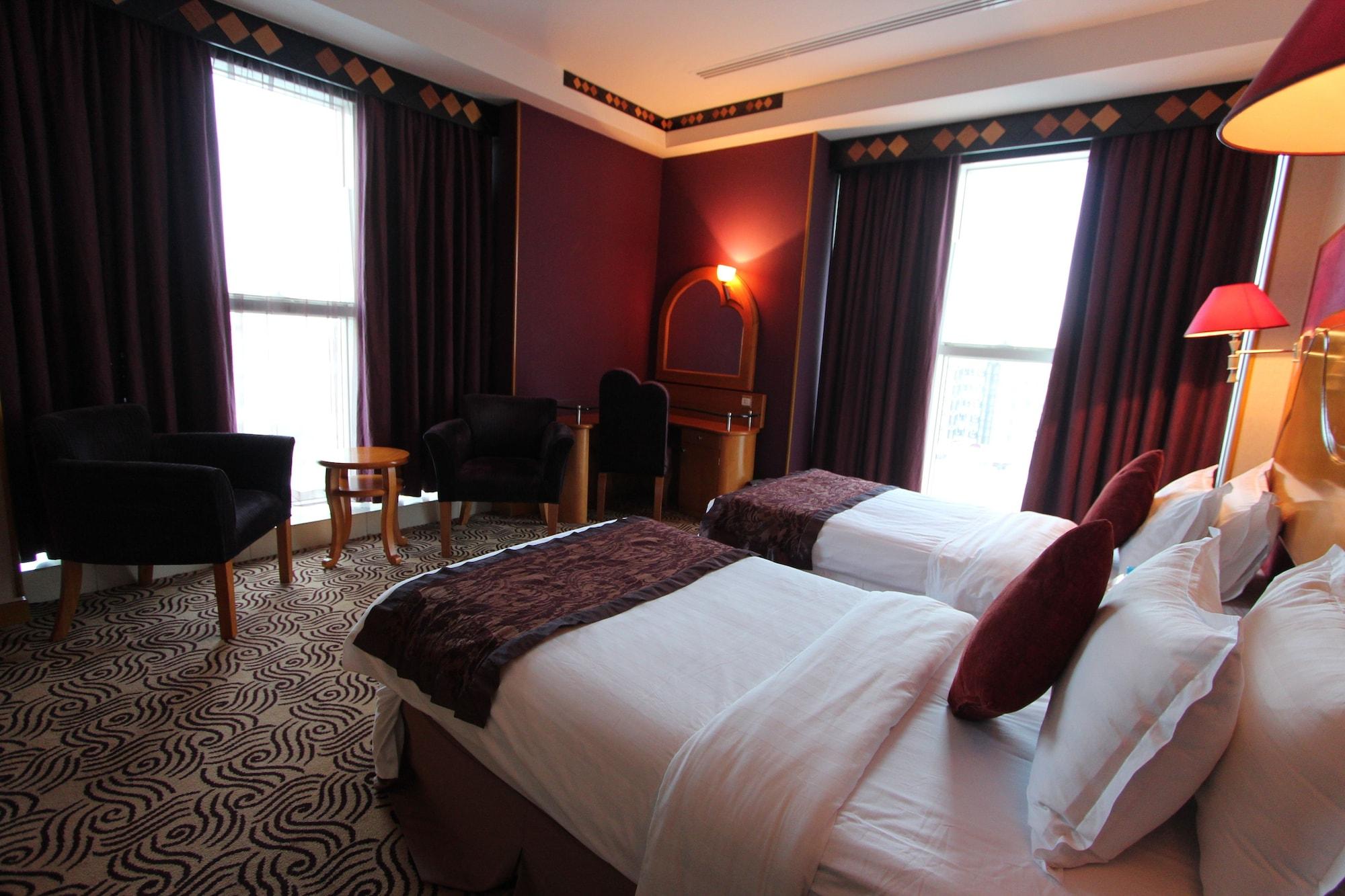 Awaliv International Hotel Ta'if Exterior foto A room at the hotel